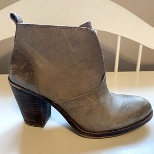 Grey leather Lucky Brand Boots